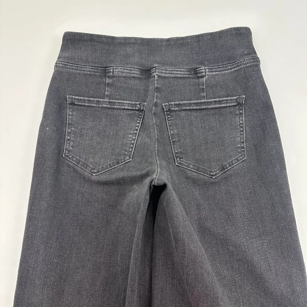 Old Navy High Rise Weekender Wide‎ Leg Women's size 4 Black Denim jeans